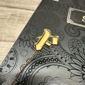 Vintage Gold Filled Letter P Pin with Elegant‎ Design